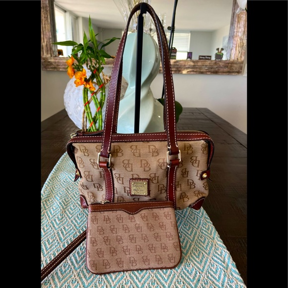 Dooney and Bourke Set - Picture 1 of 9